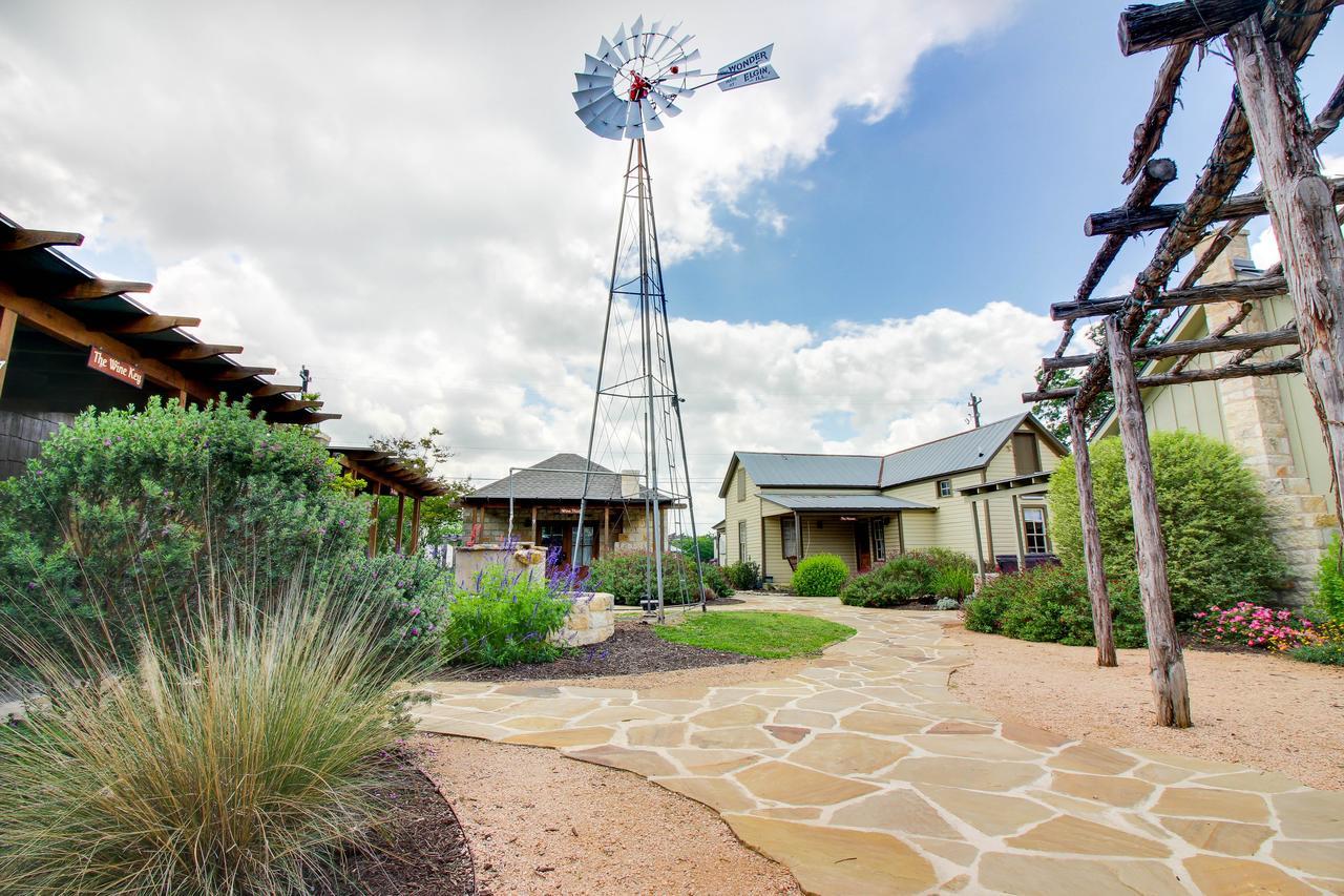 Wine Country Cottages On Main フレデリックスバーグ 部屋 写真