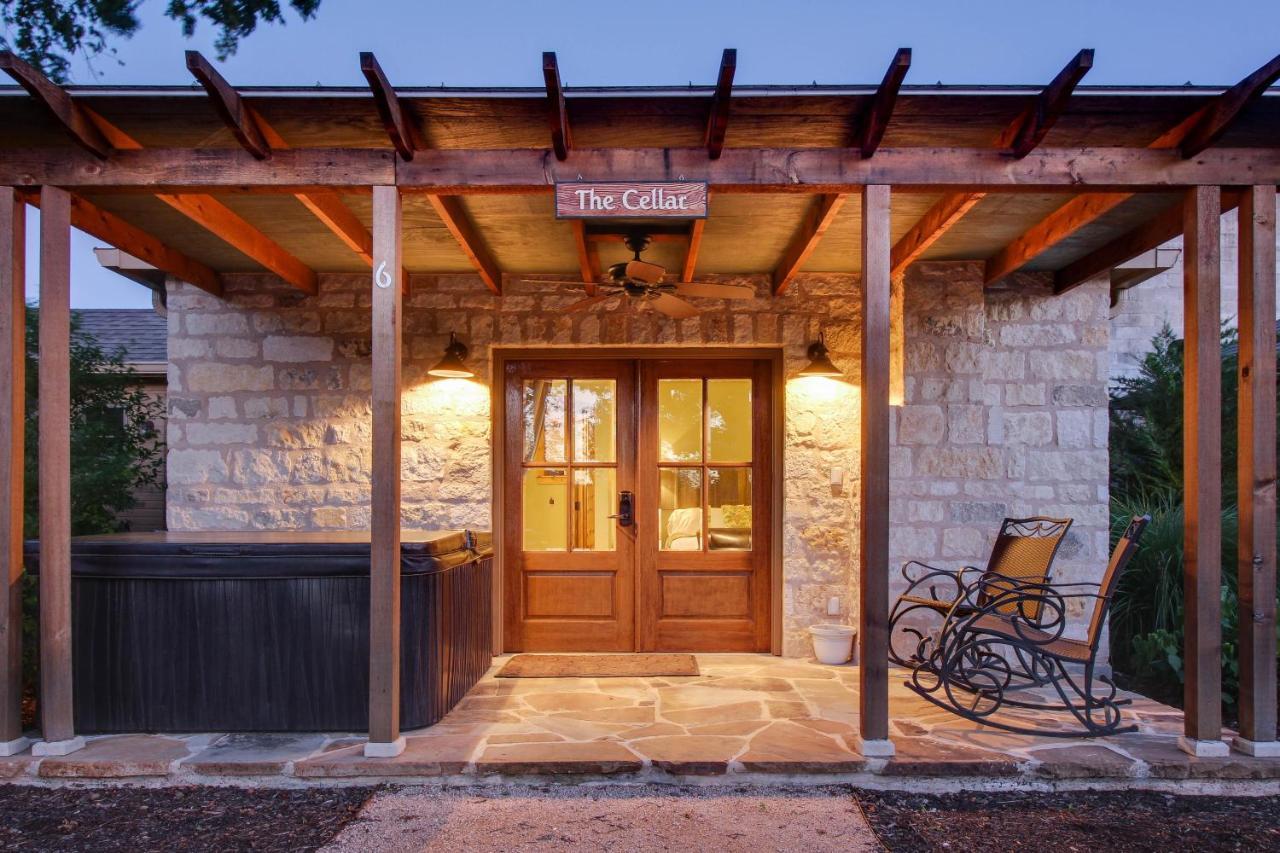 Wine Country Cottages On Main フレデリックスバーグ 部屋 写真
